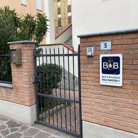 Viale Manzoni Hotel Sassuolo