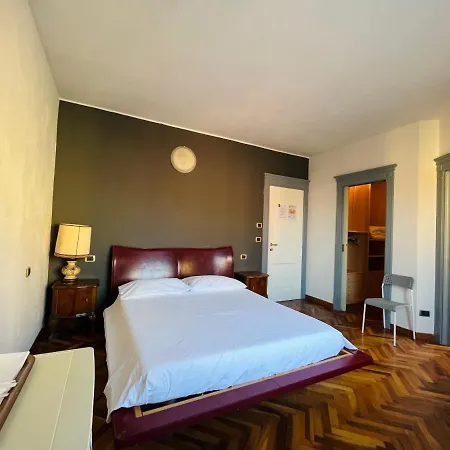 Viale Manzoni Hotel Sassuolo