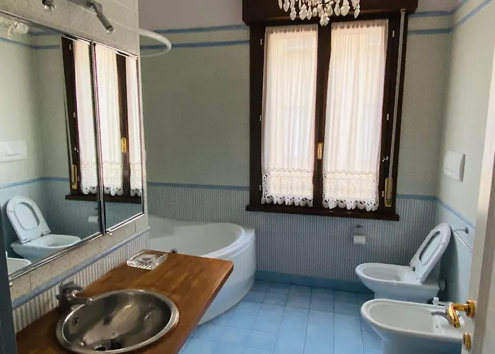 فندق Viale Manzoni ساسْوولو