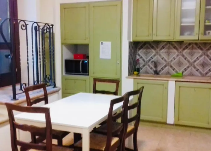 Viale Manzoni 사수올로