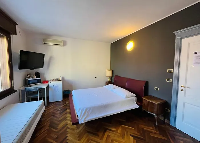 Viale Manzoni 호텔