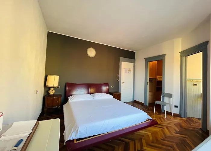 Viale Manzoni Hotel Sassuolo