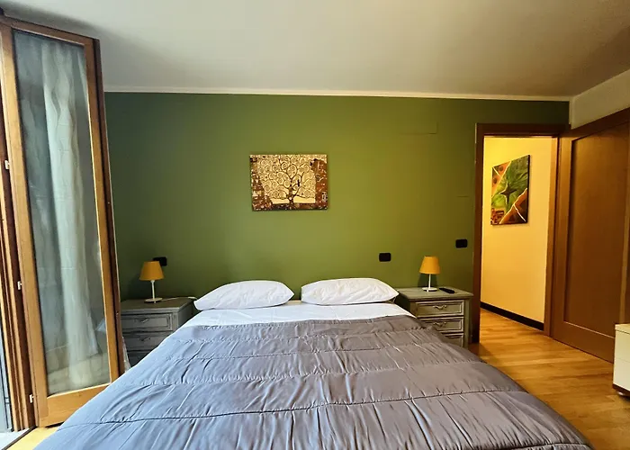 Viale Manzoni * 사수올로